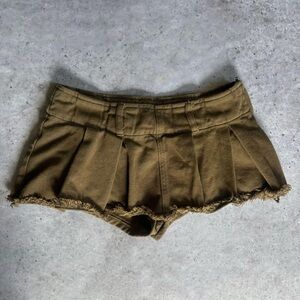 ★ Edikted Brown Washed Denim Pleated Micro Skort ★
